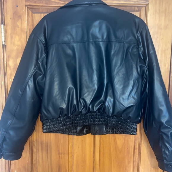 Leather jacket - Picture 3 of 7